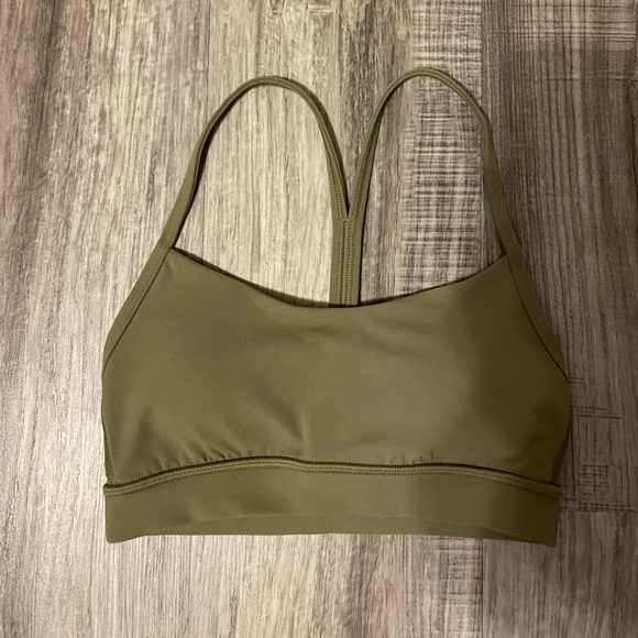 Green Lululemon Flow Y Nulu Bra Size 2 - Picture 1 of 3